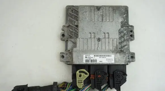 Ford C-MAX II Engine control unit/module AV6112A650ZC S180133004C