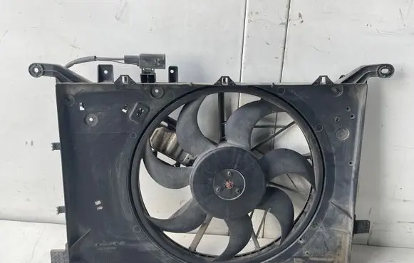 Volvo XC70 Electric radiator cooling fan 30645148 0130303947