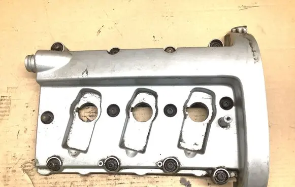 Audi A6 S6 C5 4B Rocker cam cover 06C103472
