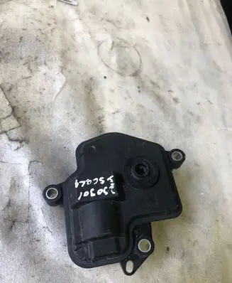 Thermostat/thermostat housing