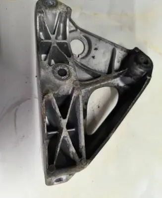 BMW X4 F26 Engine mounting bracket 6784829