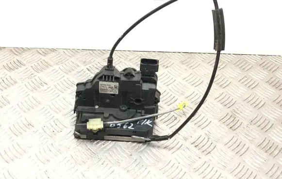 Opel Corsa D Front door lock 55702908 0606061157 0325407955
