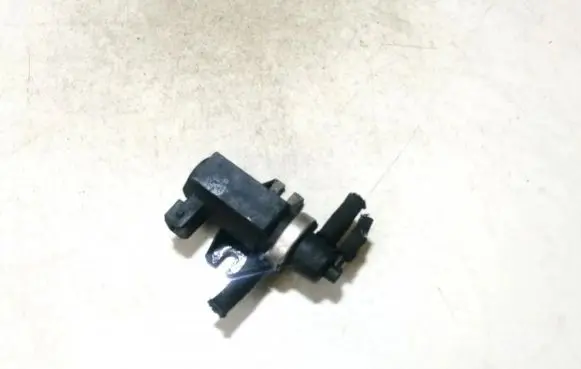 Volkswagen PASSAT B5 Turbo solenoid valve 906627