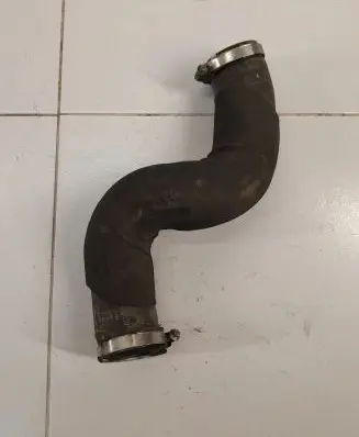 Audi Q5 SQ5 Intercooler hose/pipe 8R0145737