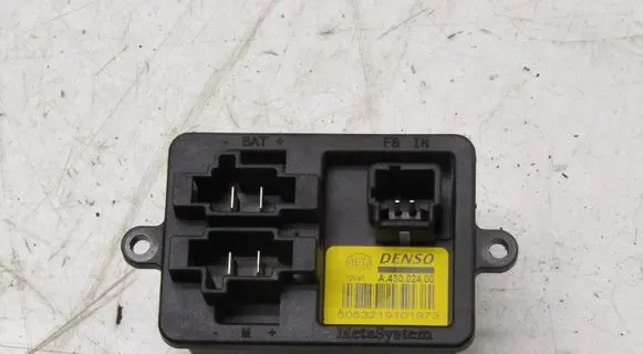 Fiat 500X Heater blower motor/fan resistor A43002400