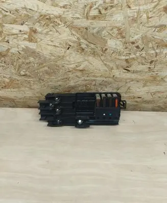 Mercedes-Benz ML W164 Fuse box set 2115452601