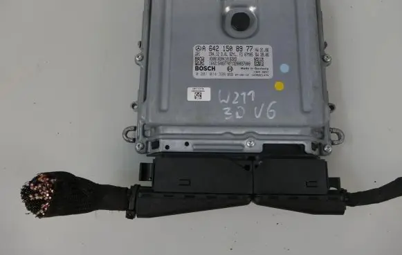 Mercedes-Benz E AMG W211 Engine control unit/module ECU A6421508977