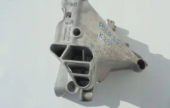 Volkswagen Polo V 6R Engine mounting bracket 04C199207BC