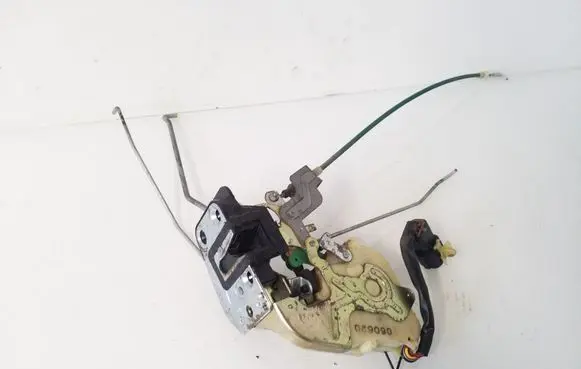 KIA Sorento Front door lock