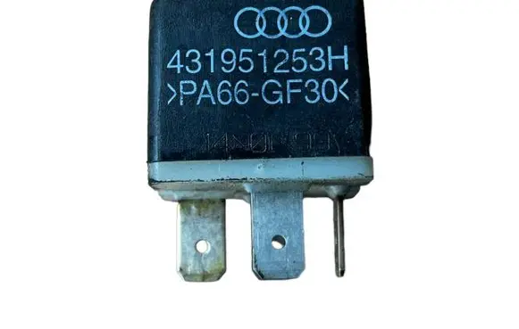 Audi TT Mk1 Other relay 431951253H