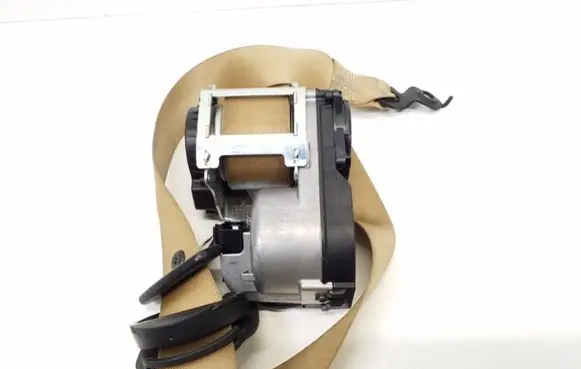 Mercedes-Benz GL X164 Front seatbelt A2518608885