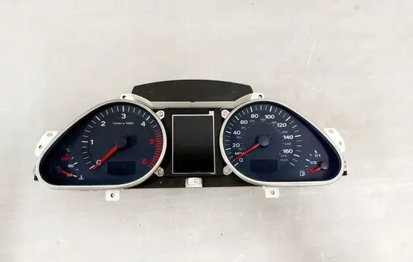 Audi Q7 4L Speedometer (instrument cluster) 4L0920981B