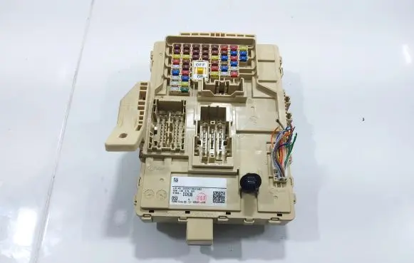 Hyundai Kona I Fuse module 91950DD530