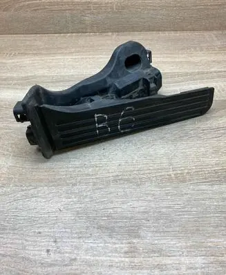 Volkswagen PASSAT B6 Accelerator throttle pedal 1K1721503L 6PV008600