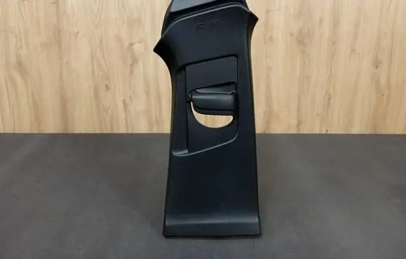 Volvo V40 Cross country (B) pillar trim (top) 31102350