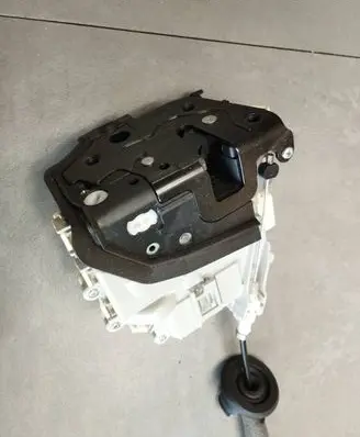 Audi A6 S6 C7 4G Front door lock 8J1837016E