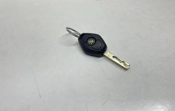 BMW X3 E83 Ignition key/card 