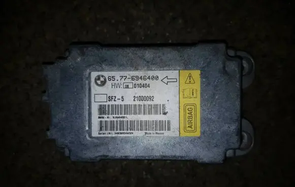 BMW 5 E60 E61 Airbag control unit/module 6946400 21000092