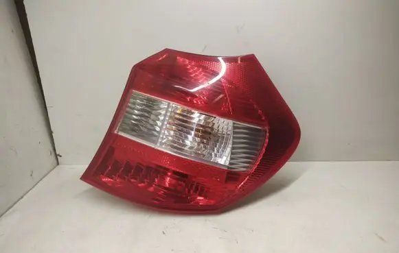 BMW 1 E81 E87 Rear/tail lights 021864 R02F00 1742