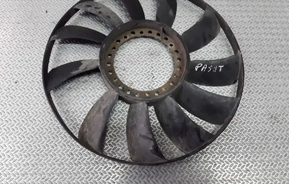 Volkswagen PASSAT B5.5 Fan impeller 058121301B