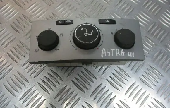 Opel Astra H Interior fan control switch 13231058