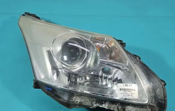 Toyota Avensis T270 Headlight/headlamp H279HR-AE IMPRK1490916