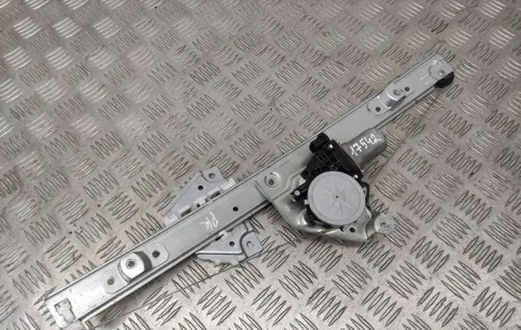 Suzuki Grand Vitara II Front door window regulator with motor 8346065J00