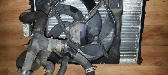 Renault Megane I Coolant radiator