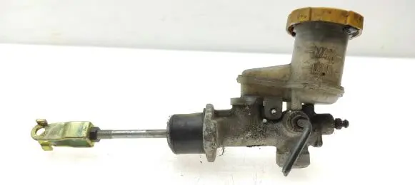 Subaru Legacy Clutch master cylinder