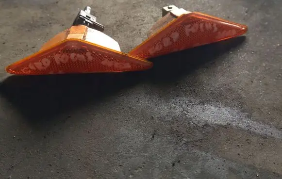 Ford Focus Front indicator light X84H3K354
