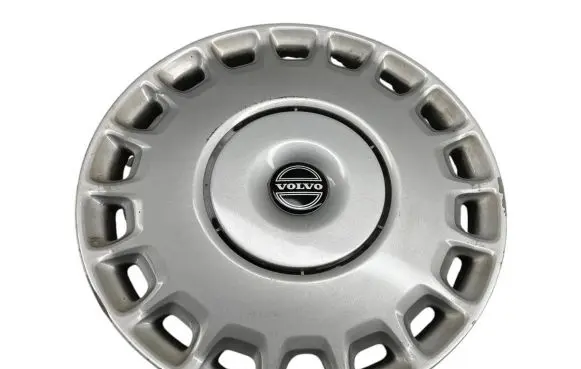 Volvo S40 R16 wheel hub/cap/trim 30714075