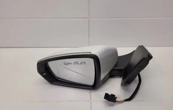 Front door electric wing mirror