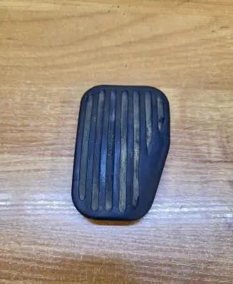 Volvo V70 Brake pedal 3546021