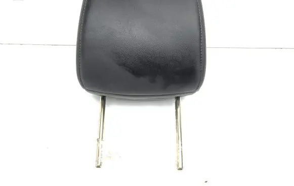 Mazda CX-7 Front seat headrest 