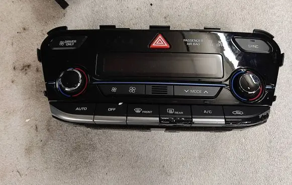 Hyundai Ioniq Climate control unit SN07005 190111 SN7005