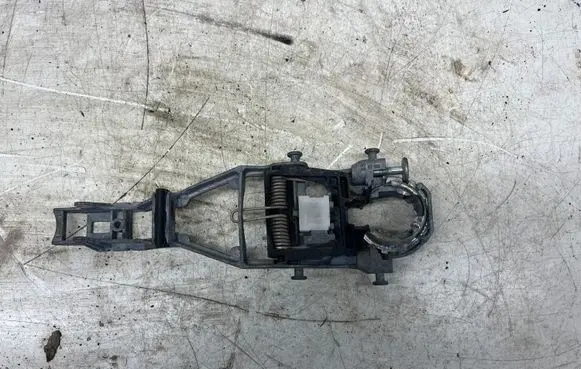 Volkswagen Golf Plus Front door exterior handle 1K0837886A