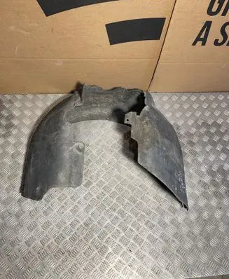 Audi A4 S4 B7 8E 8H Front wheel arch liner splash guards 8H0821172C