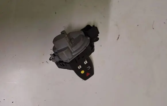 Peugeot 308 Ignition lock 31252481