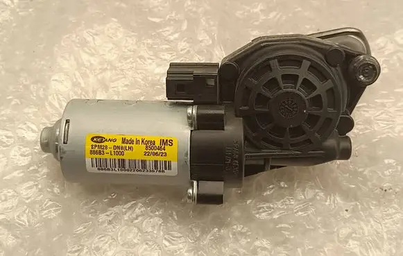 KIA EV6 Seat adjustment motor SPM28DN8 8500464 886B3L1000