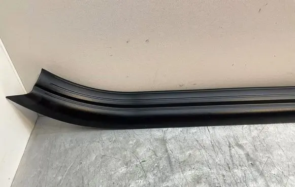 BMW 6 E63 E64 Front sill trim cover 7008931 22339910