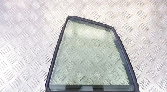 Toyota Prius (XW50) Rear vent window glass 6818947030 6812447030