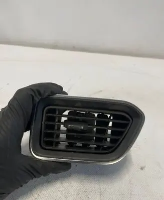 Renault Master III Dashboard air vent grill cover trim 687918035R 687517173R
