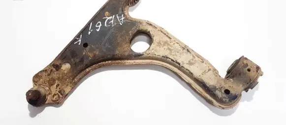 Opel Zafira A Front lower control arm/wishbone 90498740
