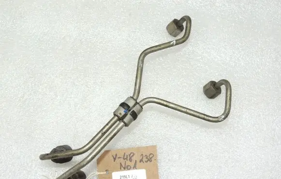 Volvo V60 Fuel injector supply line/pipe 31336626