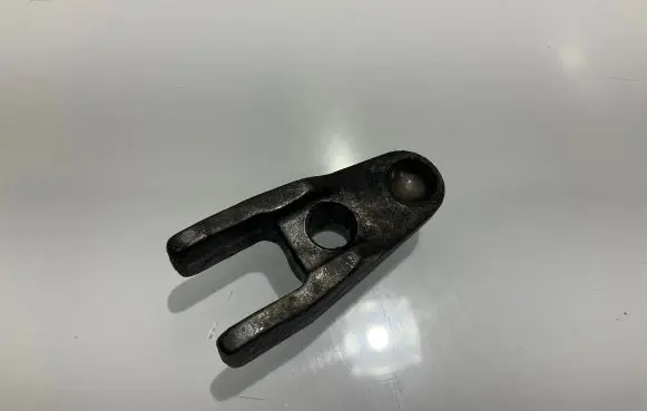 Mercedes-Benz E W211 Fuel Injector clamp holder
