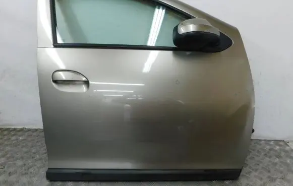 Dacia Logan II Front door