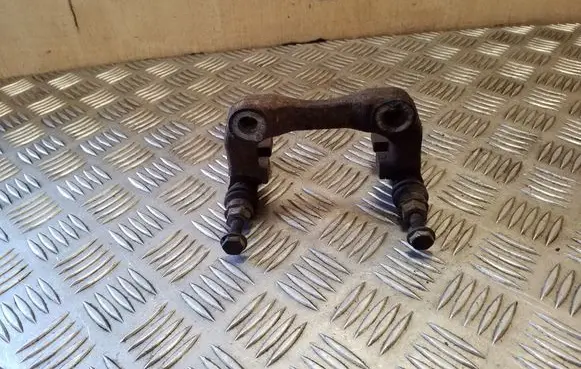Seat Leon (1P) Brake caliper pad carrier rear 