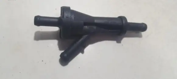 Volvo XC90 Valve vacuum 30683365 6523105