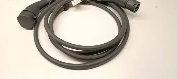 Volkswagen e-Golf Electric car charging cable 9J1971675 EC621962
