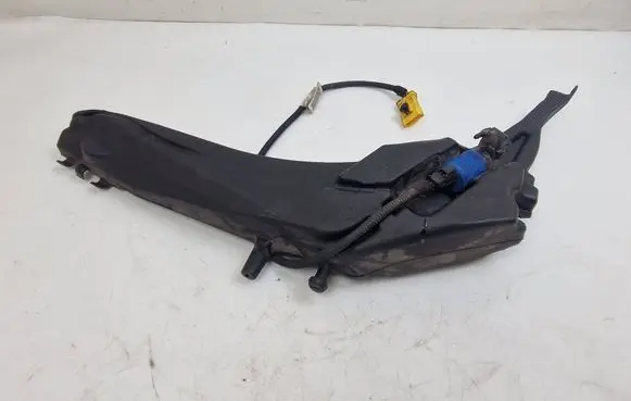 Peugeot 308 Windshield washer fluid reservoir/tank 9801927380 9806526980